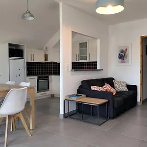 https://apartment-6-personnes-trs-agrable-t3-avec-balcon-proche.hotels-rhonealpes.com