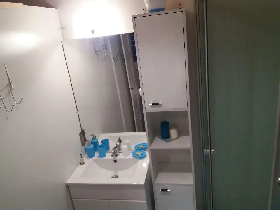 La Maison Du Bonheur Greoux-les-Bains Apartment